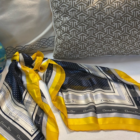 CHRISTIAN DIOR SCARF - Picture 2 of 5